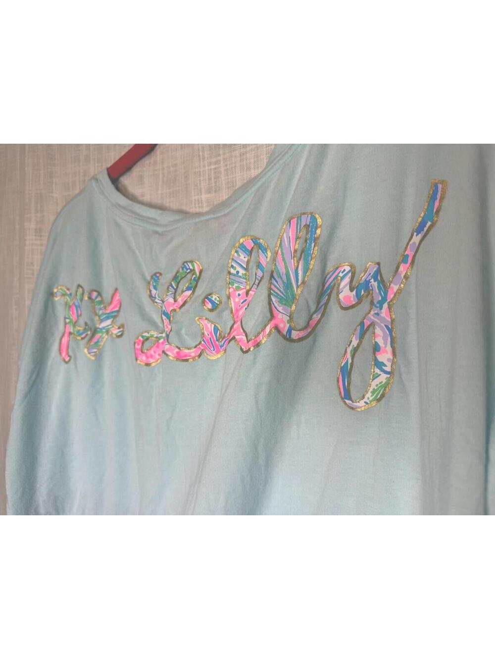 Lilly Pulitzer Finn Top in Light Blue / Grey Pineapple  | S